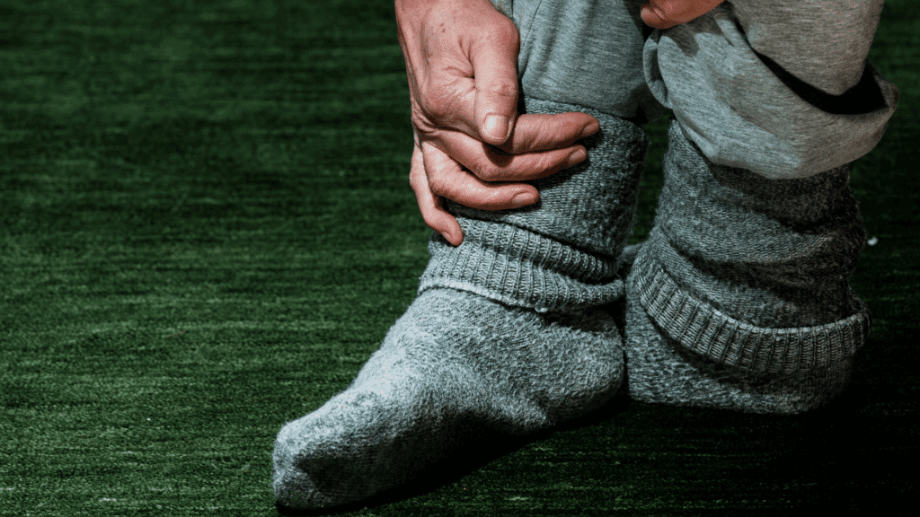 foot pain at night