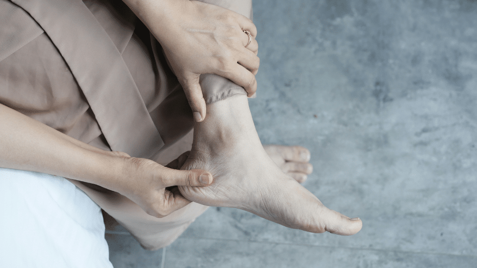 foot pain without injury