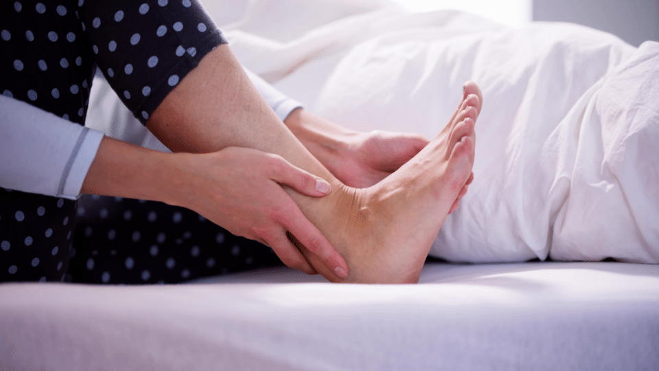 how to stop foot pain from standing all day​